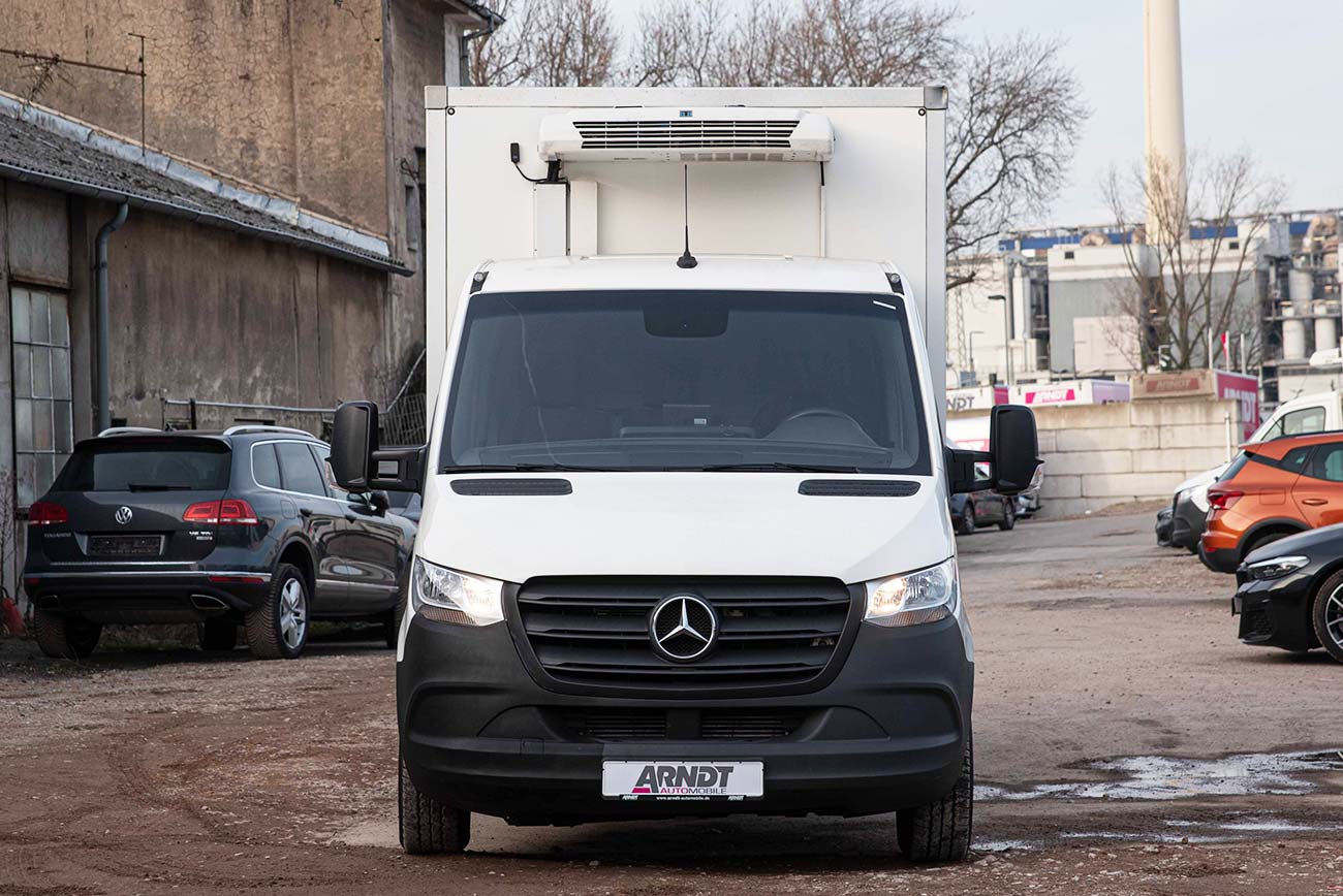 Mercedes-Benz Sprinter mit Kühlkoffer mieten | Autovermietung Arndt