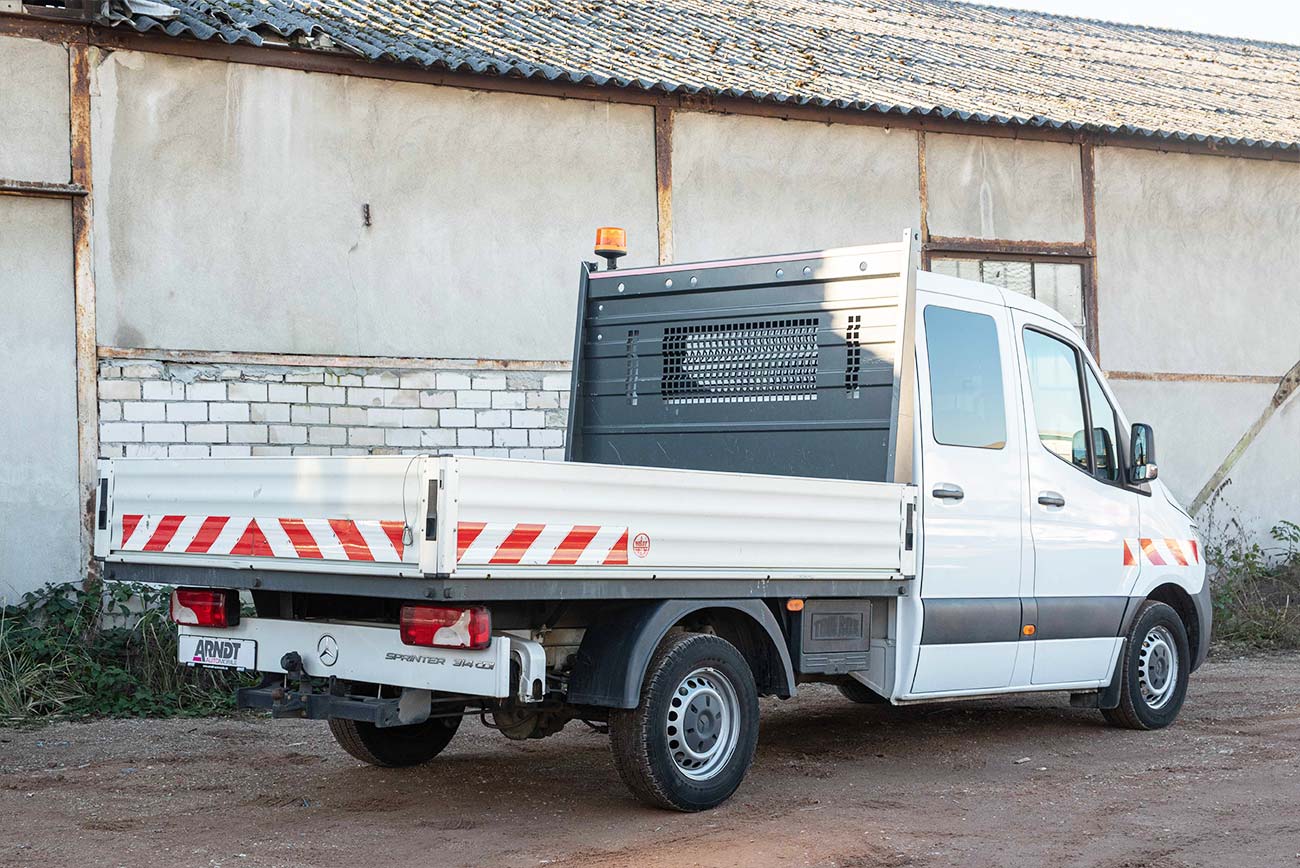 Mercedes-Benz Sprinter Pritschenwagen mieten | Autovermietung Arndt